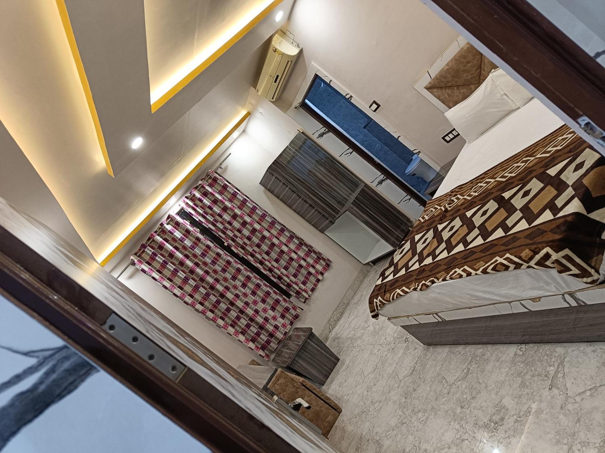 Hotel Pragya International Varanasi Exterior foto